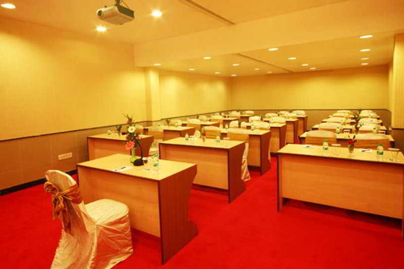 Hotel Tip Top Plaza Thane Dış mekan fotoğraf