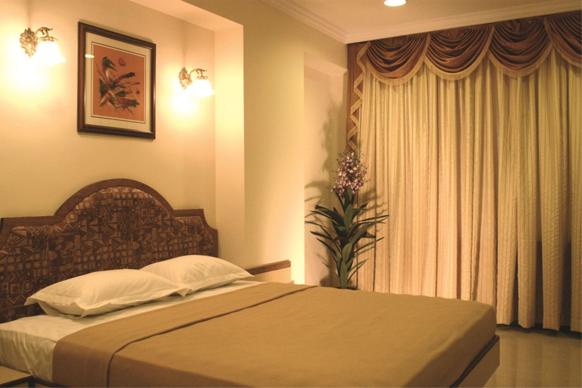Hotel Tip Top Plaza Thane Dış mekan fotoğraf