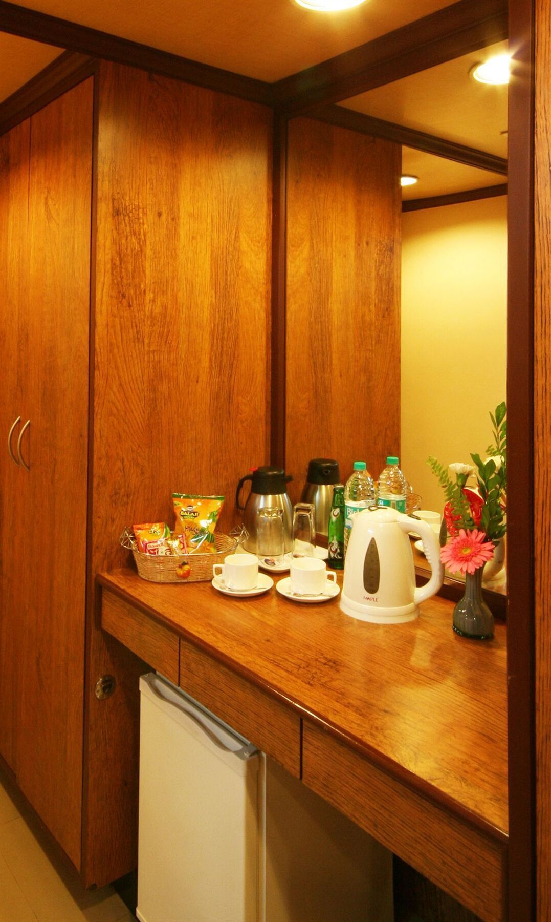 Hotel Tip Top Plaza Thane Dış mekan fotoğraf